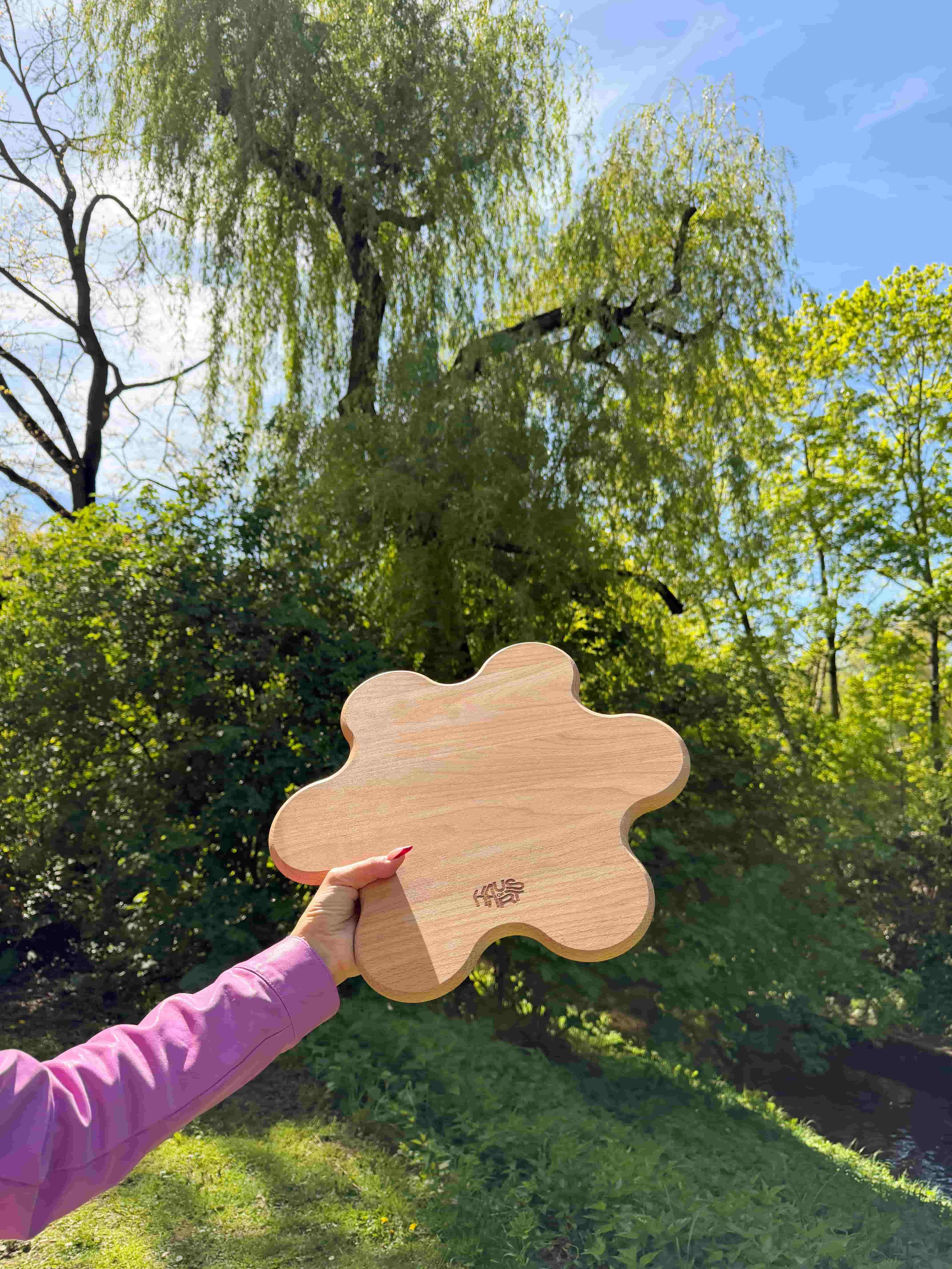 THE FLOWER Cutting Board